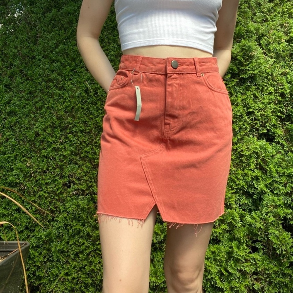 ASOS mini skirt size: US 4